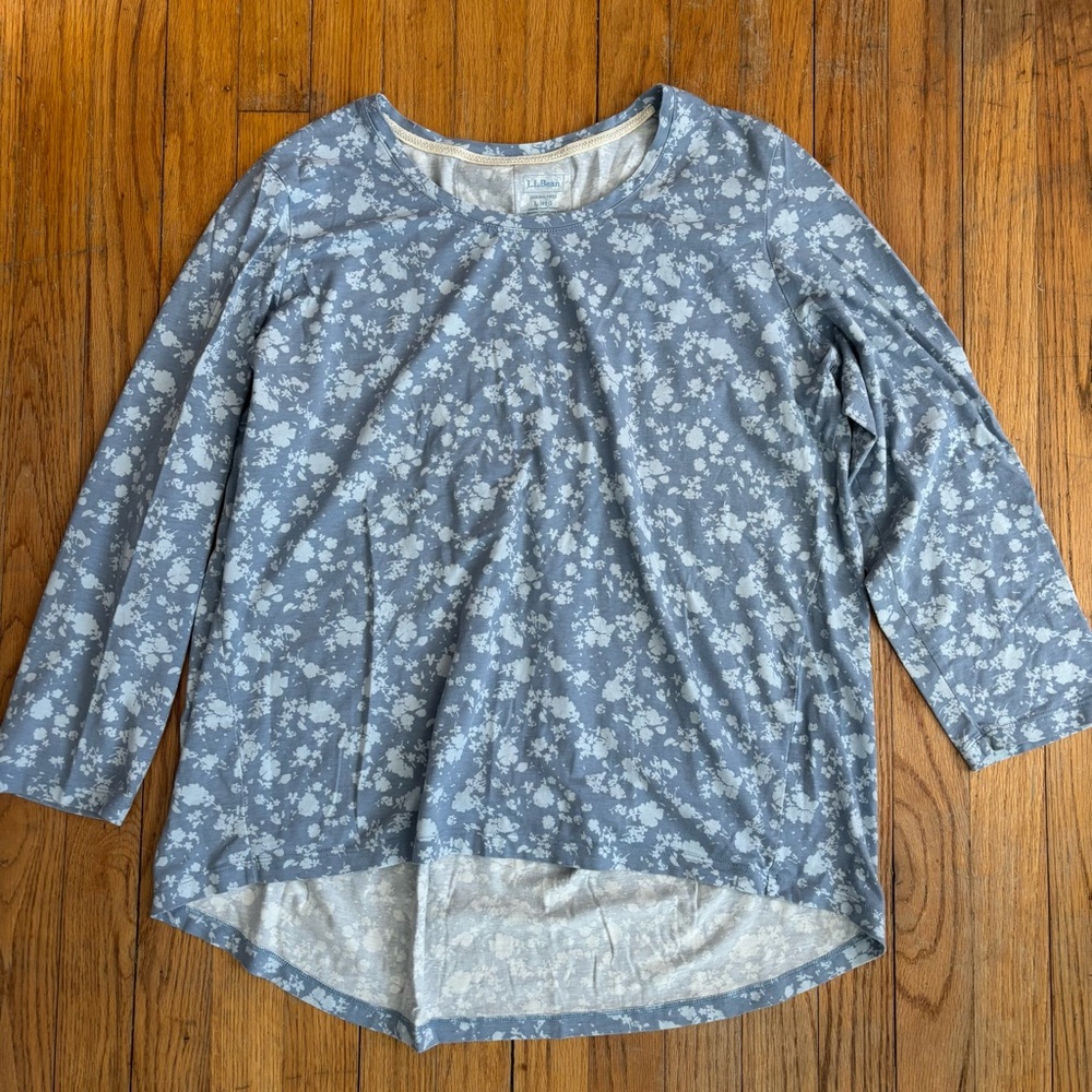L.L. Bean Blue Floral Top Large Asymmetrical Hem